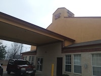 Garland Inn & Suites near Dallas TX