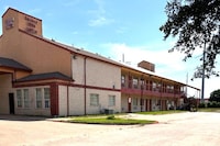 Garland Inn & Suites near Dallas TX