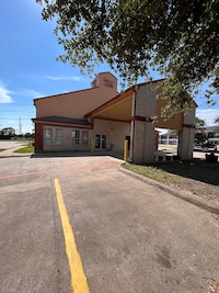 Garland Inn & Suites near Dallas TX