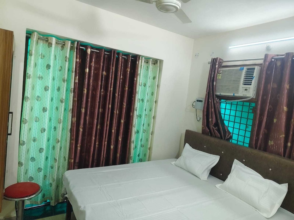 SPOT ON Krishna Home Stay, Chowk Allahabad, Prayagraj