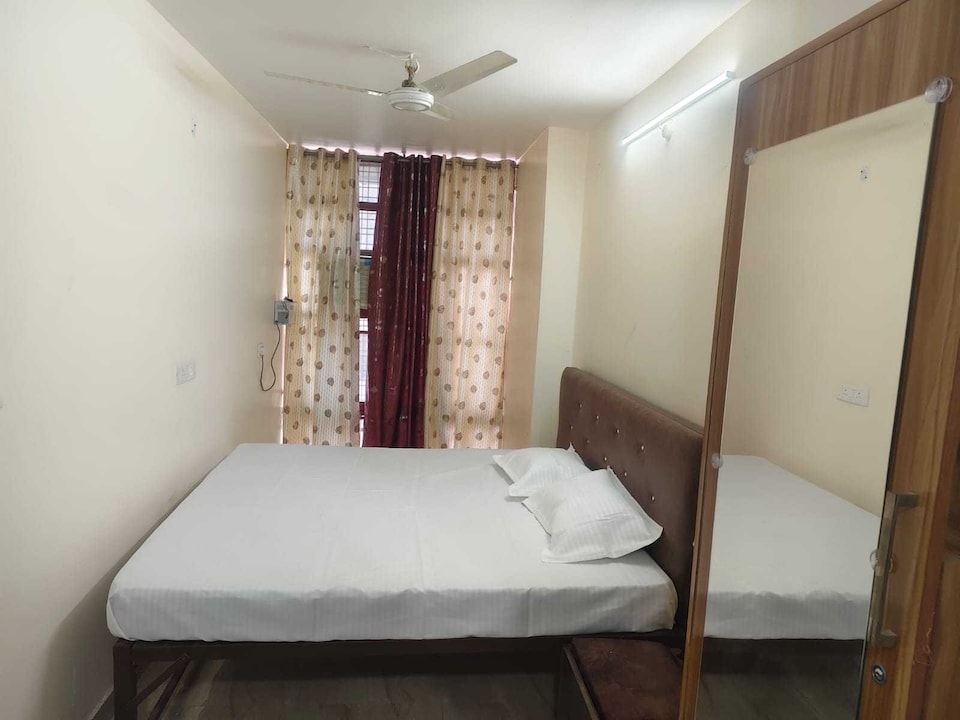 SPOT ON Krishna Home Stay, Chowk Allahabad, Prayagraj
