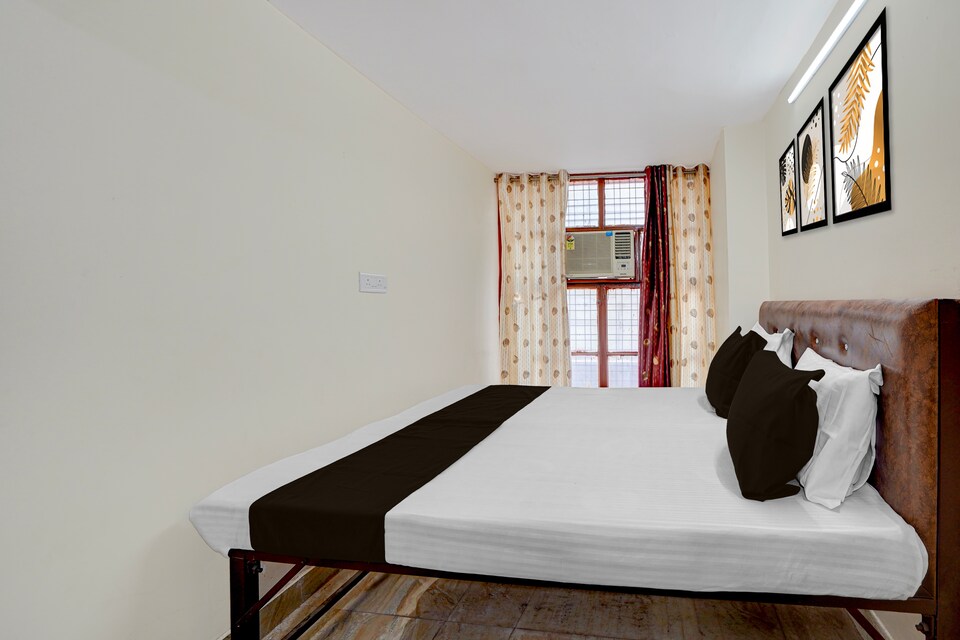 SPOT ON Krishna Home Stay, Chowk Allahabad, Prayagraj