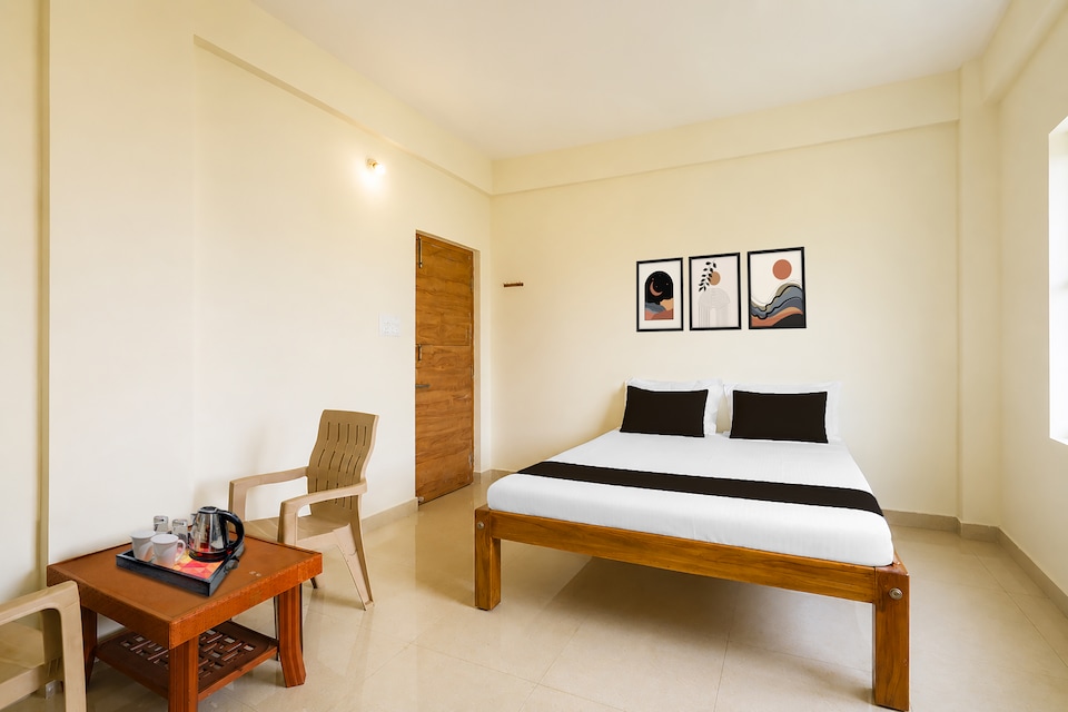 OYO 845169 Savi Rooms, Tumkur Bangalore, Bangalore