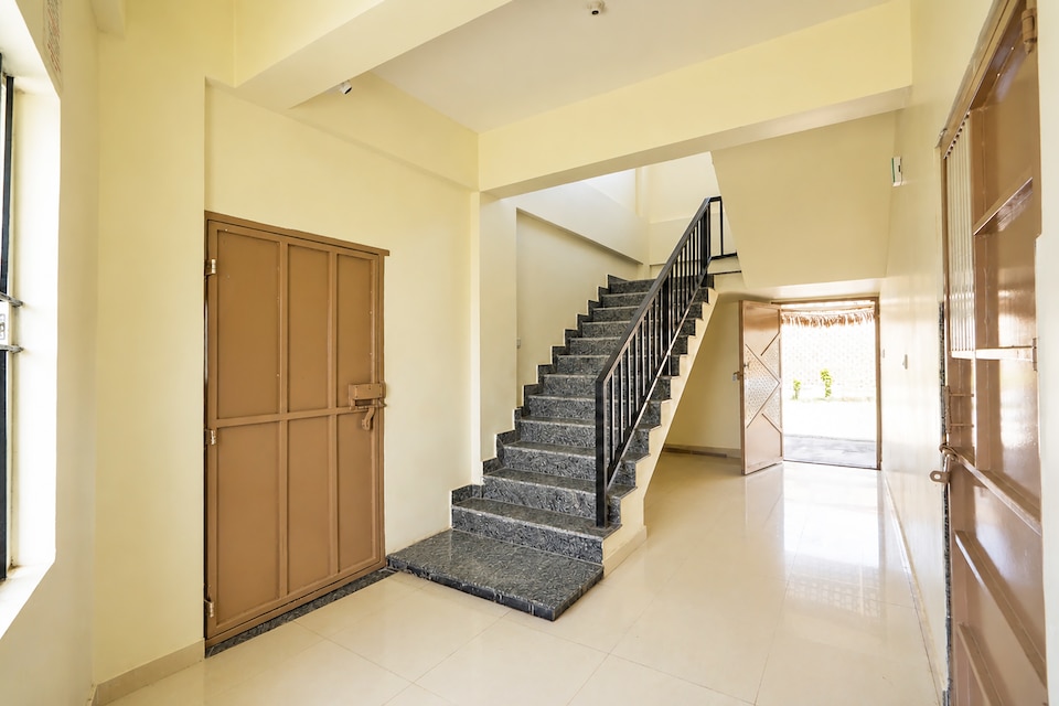 OYO 845169 Savi Rooms, Tumkur Bangalore, Bangalore