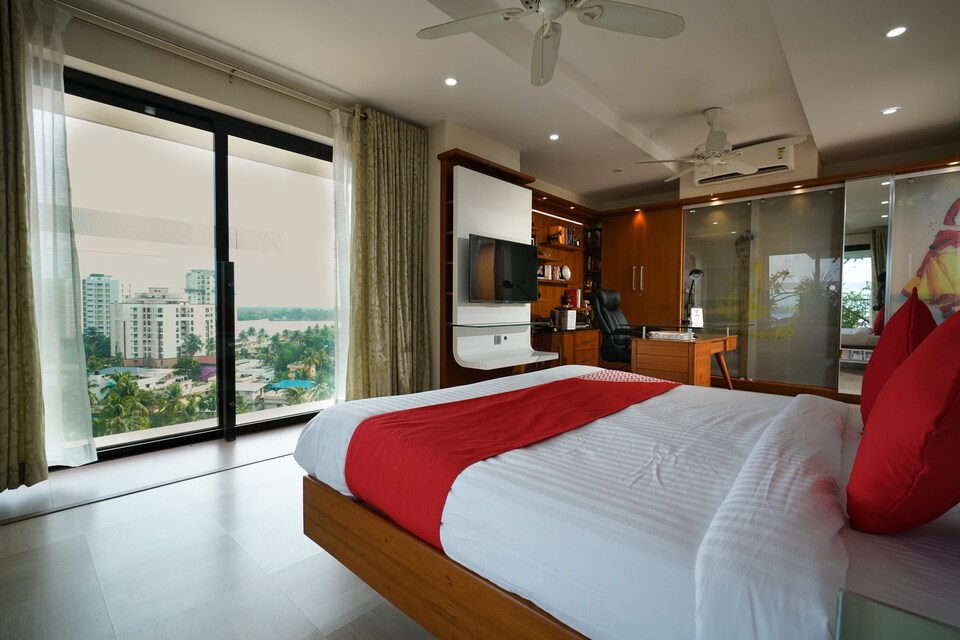 OYO 14551 Home 2BHK Sherly's Casa Grande, Kochi Fort, Kochi