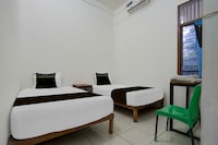 Hotel O near RS Harapan Bunda formerly Quanza Inn