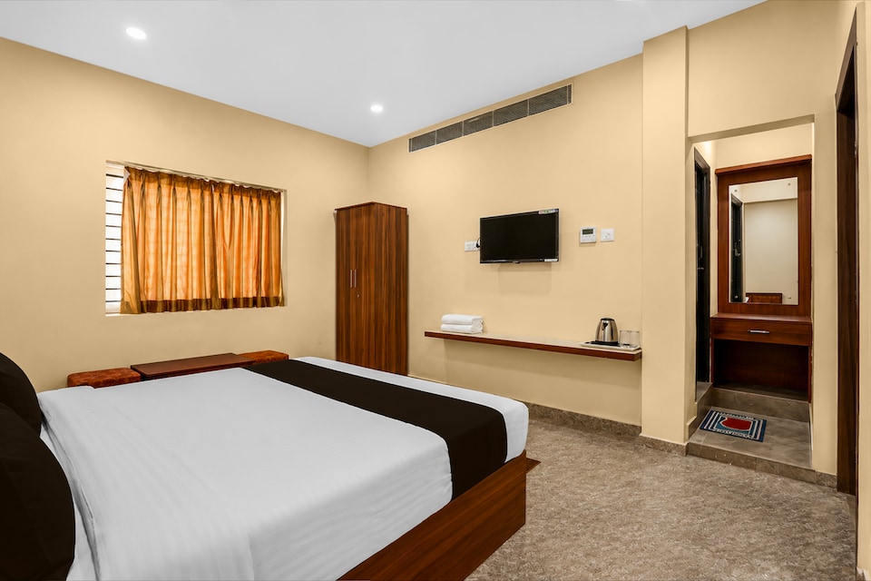 Townhouse Bhelaipahari Jamshedpur Formerly JR Royals, Mango Jamshedpur, Jamshedpur