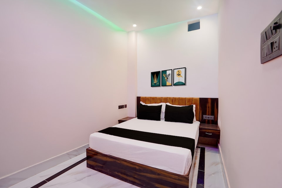 Hotel O SINGH GRAND HOTEL& BANQUET, Gorakhnath Gorakhpur, Gorakhpur