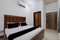 Hotel O Rudra Hotel and restaurant 