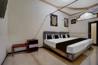 Hotel O near City of Tomorrow Mall formerly Vandhela Homestay