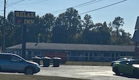 Relax Inn Dover Near Speedway