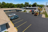 Relax Inn Dover Near Speedway