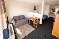 Relax Inn Dover Near Speedway