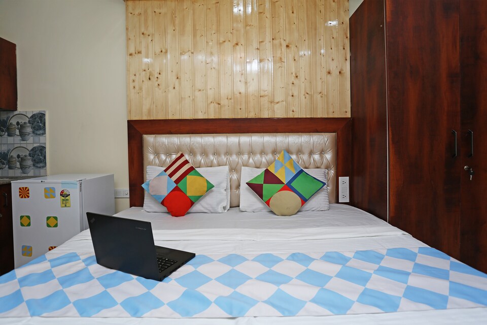 OYO Home 14575 Comfortable Peaceful 1BHK, Mall Road Mussoorie, Mussoorie