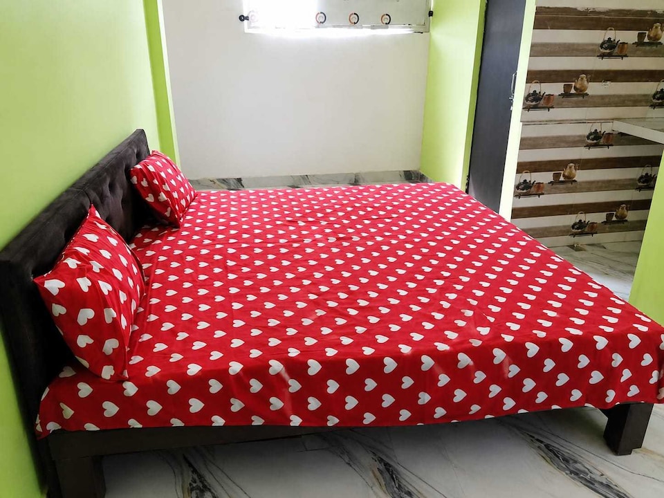 SPOT ON Your Hotel, Mahmudabad, Mahmudabad