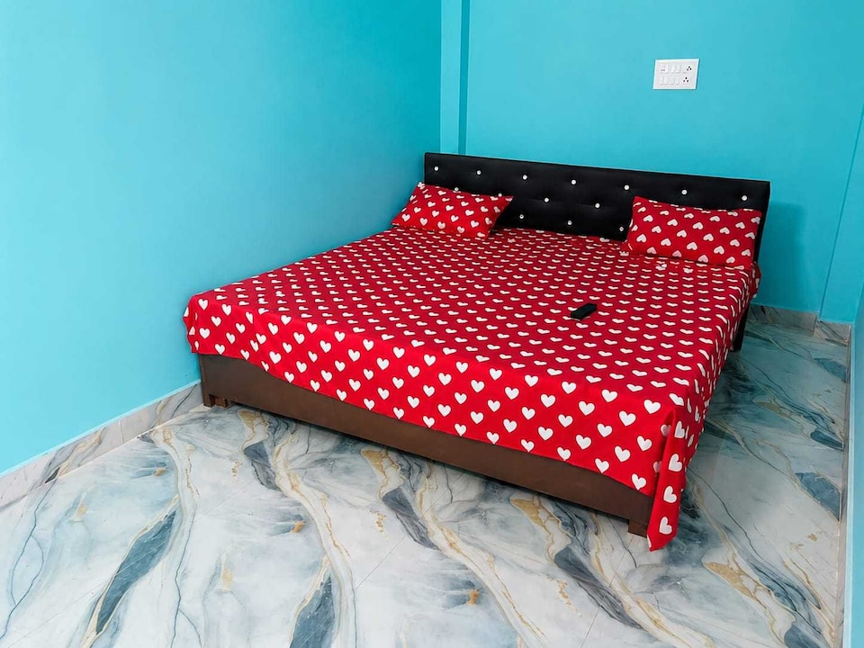 SPOT ON Your Hotel, Mahmudabad, Mahmudabad