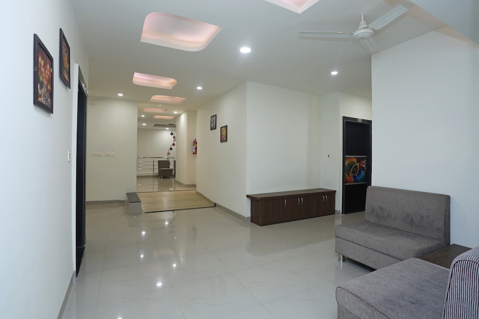 OYO Hotel 14593 Smart Rooms By Shree Vatika, Kolar Road, Bhopal