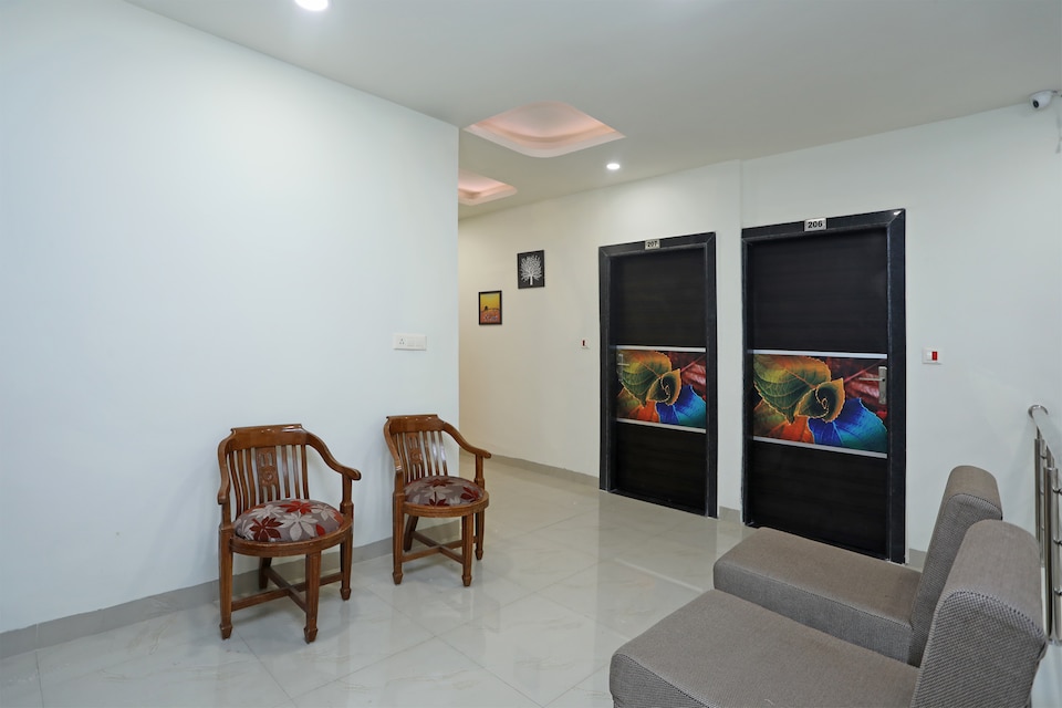 OYO Hotel 14593 Smart Rooms By Shree Vatika, Kolar Road, Bhopal