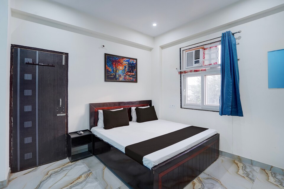 Hotel O Grand Blue Hotel, Greater Noida, नोएडा