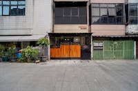 Dancenter Pondokan Kota 2 Guesthouse
