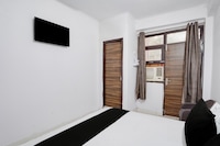 Spot On  Hotel Rosha Palace 