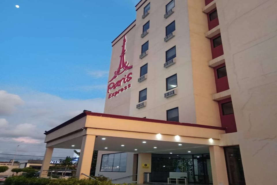 OYO Paris Fc Express, Poza Rica de Hidalgo, Poza Rica de Hidalgo, VER, Poza Rica de Hidalgo