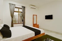 SPOT ON Golden Eagle Residency 