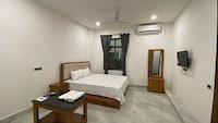 SPOT ON Golden Eagle Residency 