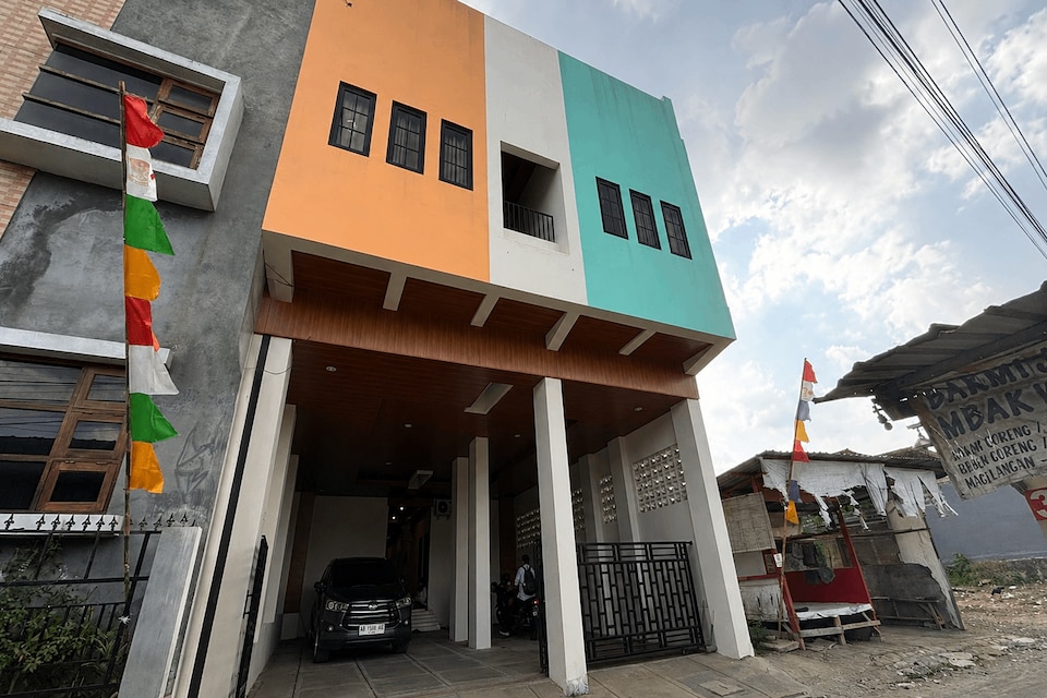 Collection O near Stadion Maguwoharjo formerly Simple Living, Condongcatur, Yogyakarta