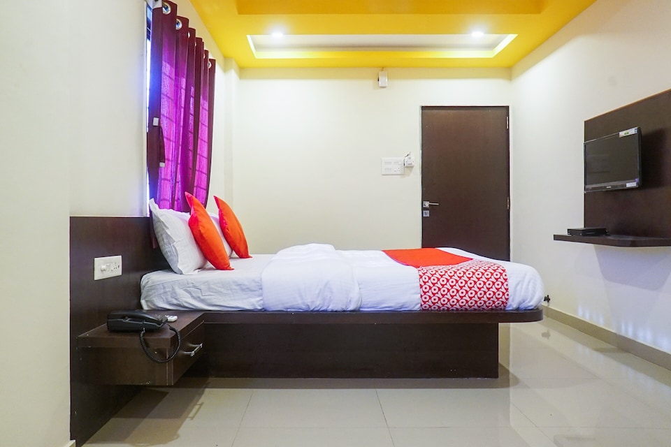 Collection O Panchwati, Shikrapur, Pune