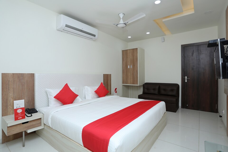 live on bho739, Kolar Road, Bhopal