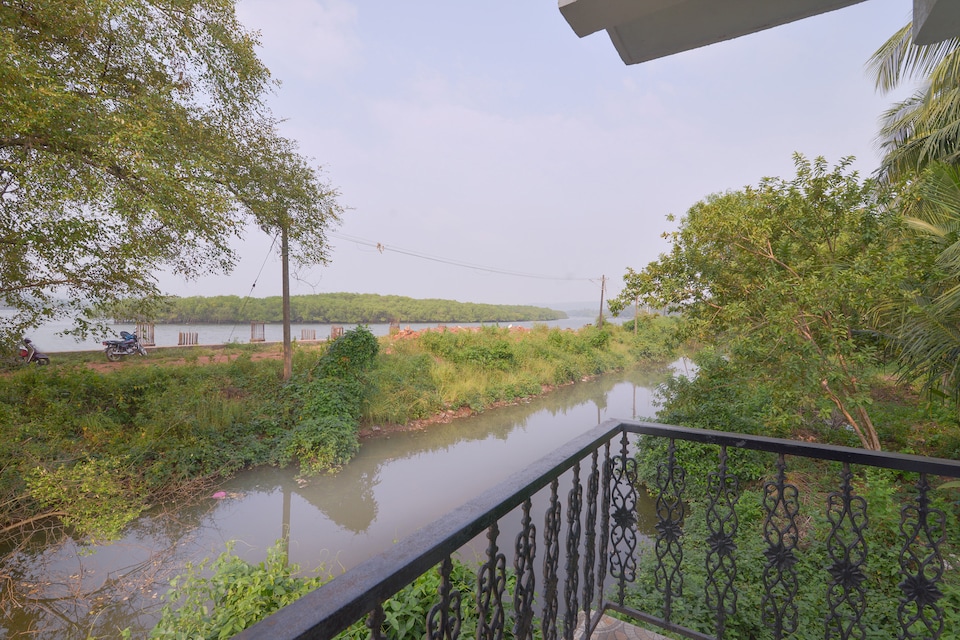 OYO 14644 Riverview Studio, Siolim, Goa