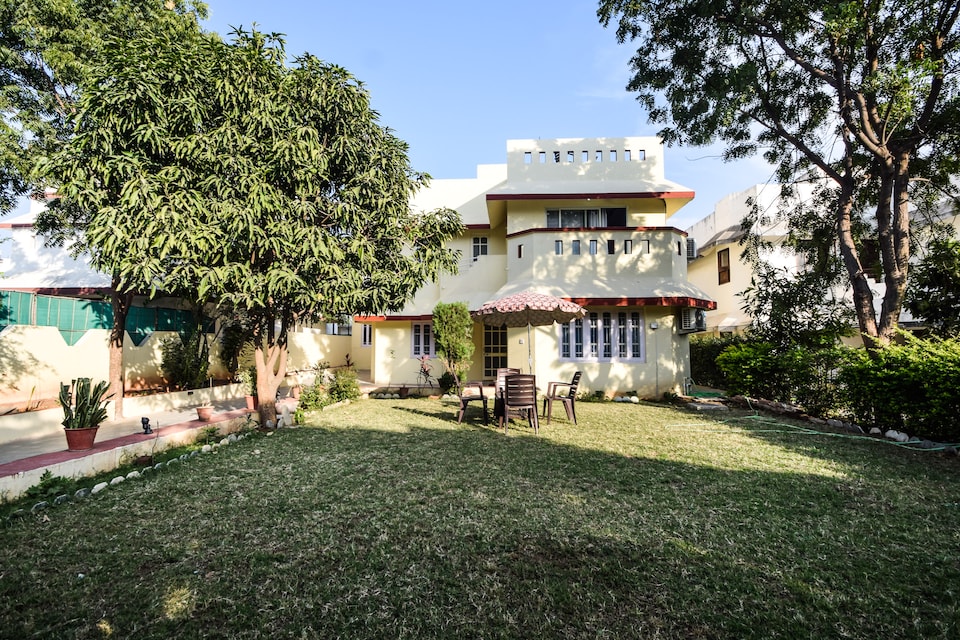 OYO Home 14649 Classic Hill View Stay, Udaipur Central, Udaipur