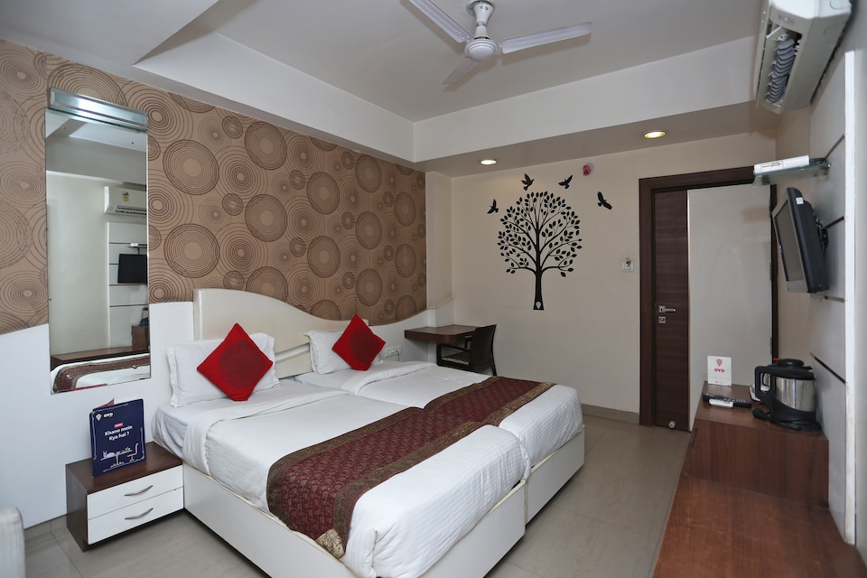 OYO 514 Nirvana Hotel, Cantonment, Varanasi