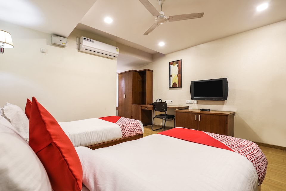 OYO 14680 Hotel Rainbow Park, Kondapur, Hyderabad