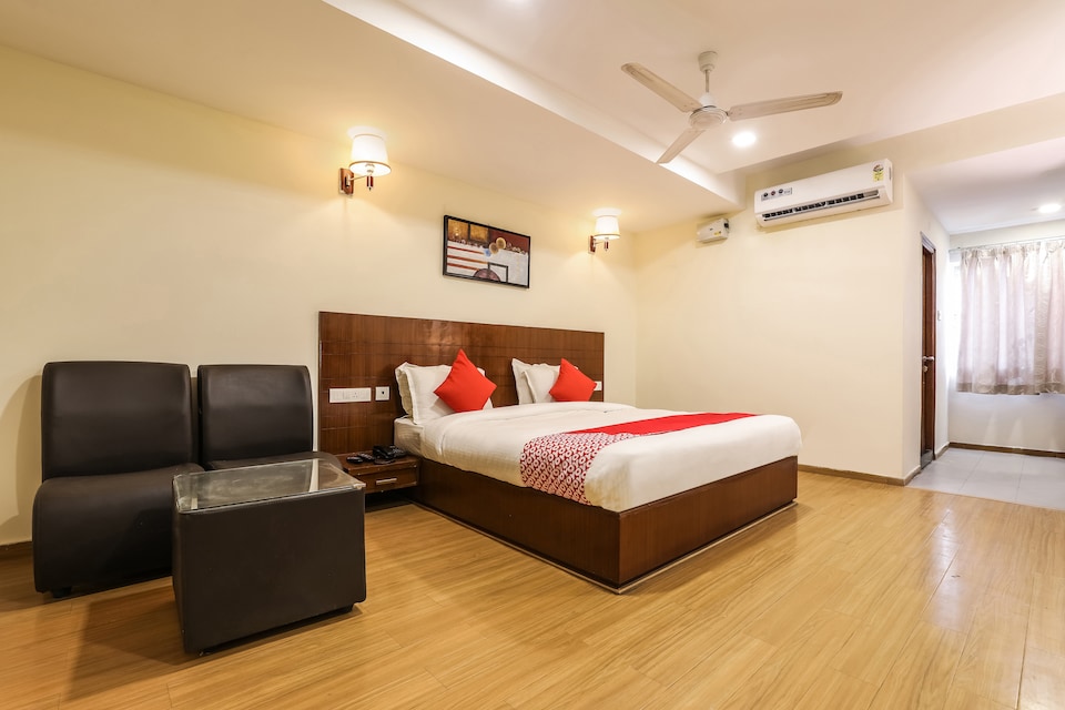 OYO 14680 Hotel Rainbow Park, Kondapur, Hyderabad
