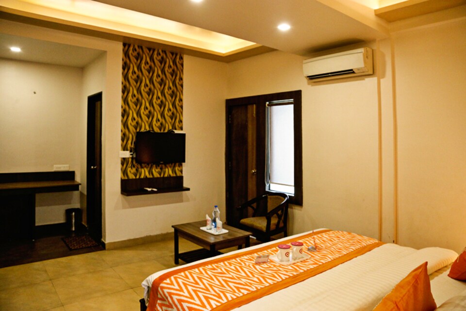 OYO 2670 Hotel City Inn & Restaurant, Vijay Nagar - Jabalpur, Jabalpur