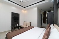 OYO Hotel India Palace Near Gurudwara Shri Bangla Sahib