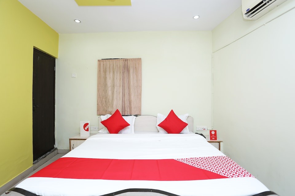 OYO 14711 Hotel Natraj, Jaistambh Chowk, Raipur