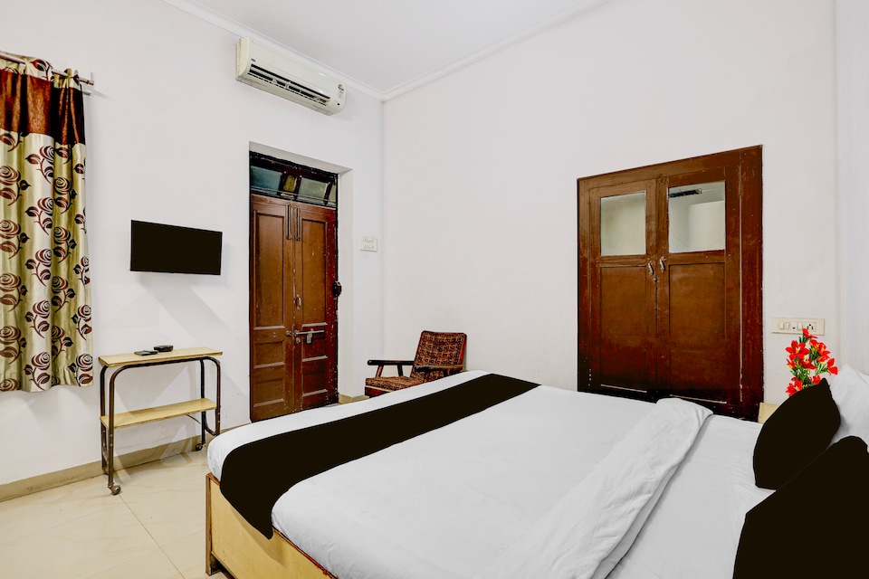 Super Hotel O NIT Raipur Formerly Natraj, Jaistambh Chowk, Raipur