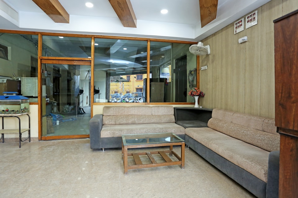 Hotel O NIT Raipur Formerly Natraj, Jaistambh Chowk, Raipur