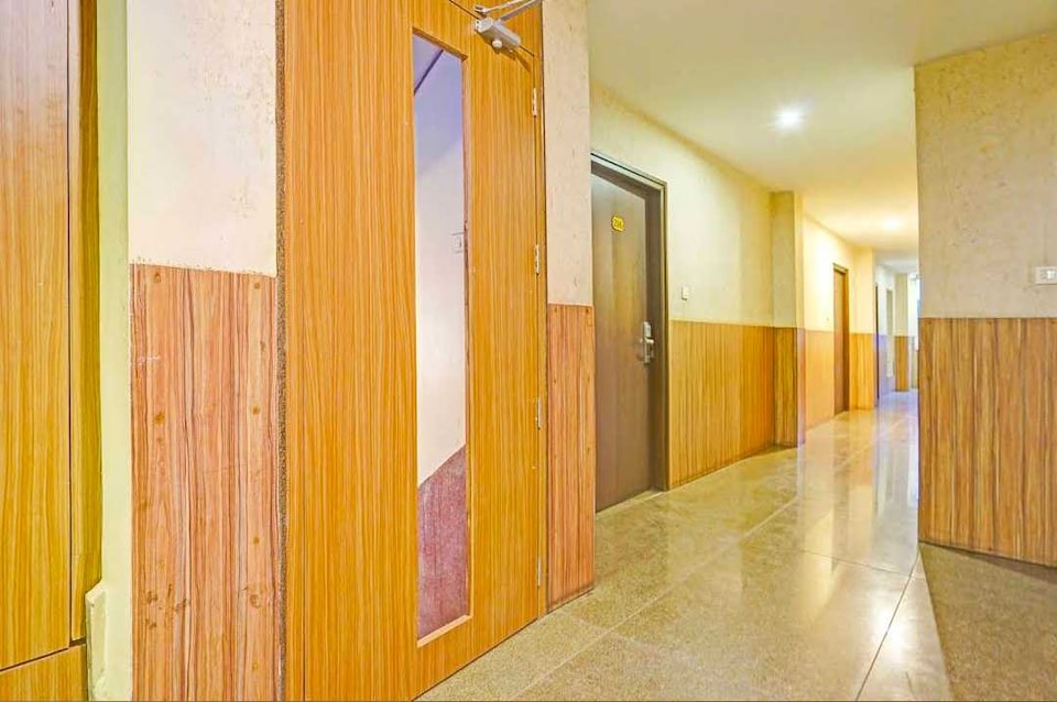 Hotel O NIT Raipur Formerly Natraj, Jaistambh Chowk, Raipur