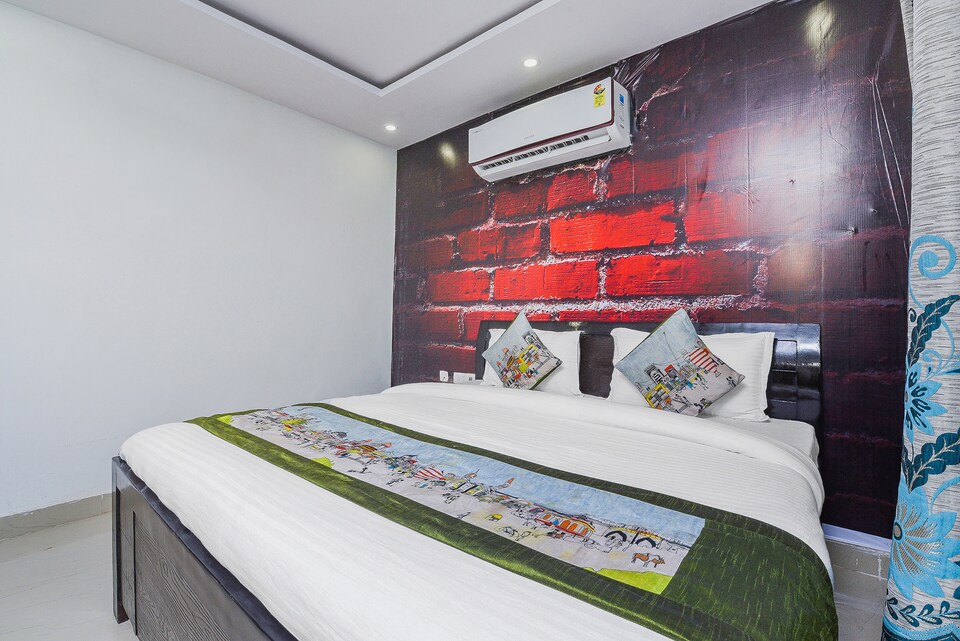 OYO 14729 NOIDA SKY, Noida Expressway SEZ, Noida
