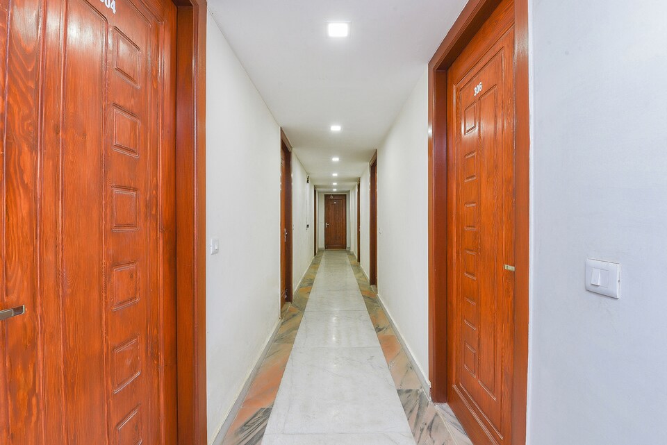 OYO 14729 NOIDA SKY, Noida Expressway SEZ, नोएडा