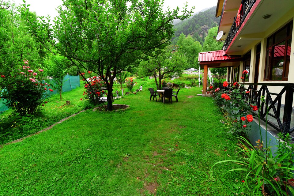 OYO Home 14740 Pleasant Family Studio, Kanyal Road, Manali