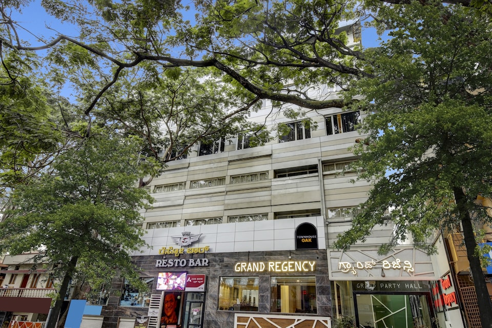 Townhouse OAK Grand Regency Near ISKCON temple Bangalore, Rajajinagar Bangalore, Bangalore