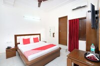 OYO Hotel Green View