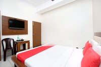 OYO Hotel Green View