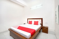 OYO Hotel Green View