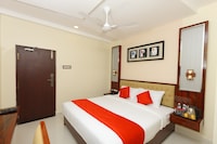 OYO Hotel President